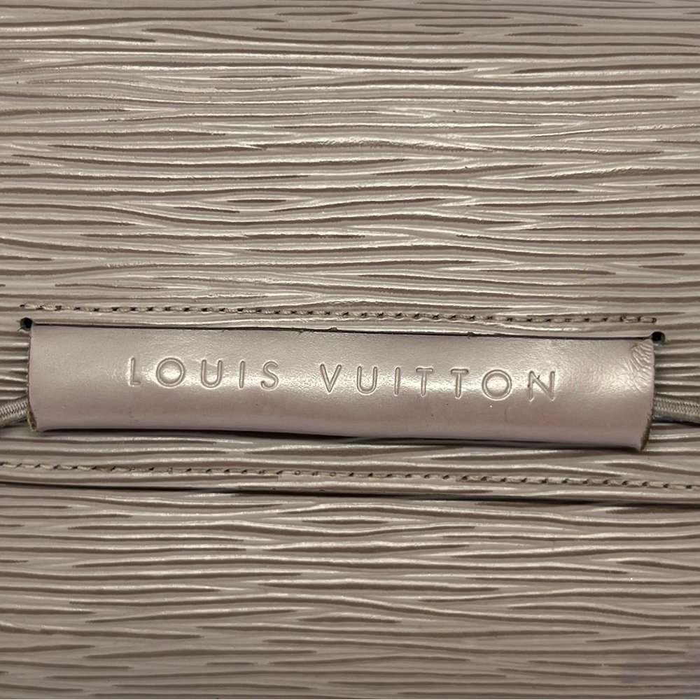 LOUIS Vuitton Elastic Epi Wallet - Picture 2 of 16